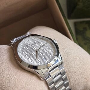 NWT Authentic GUCCI G-Timeless Unisex Quartz watch 38mm Silver